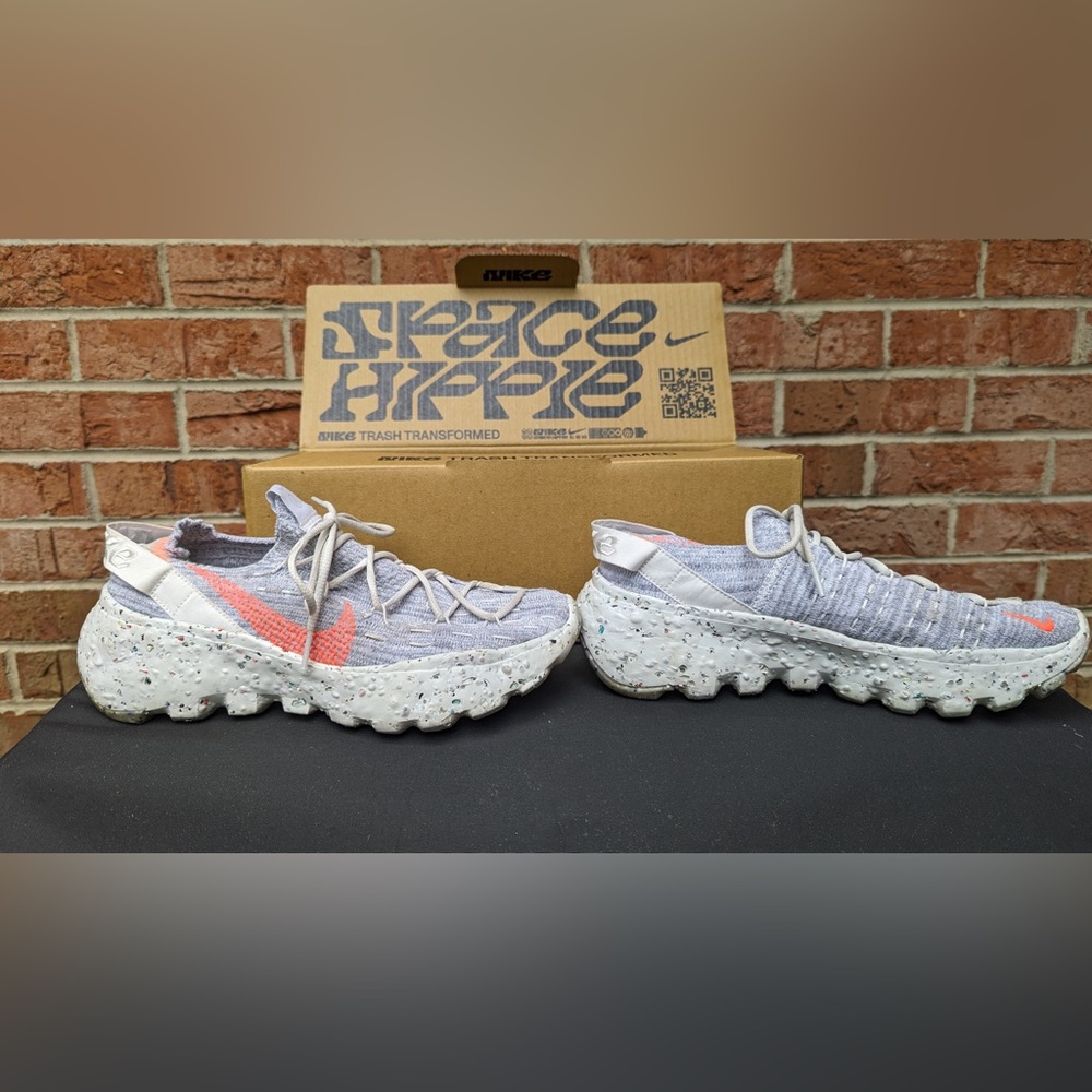 Nike Space Hippies, Women’s size 8, in Summit White/Hyper Crimson